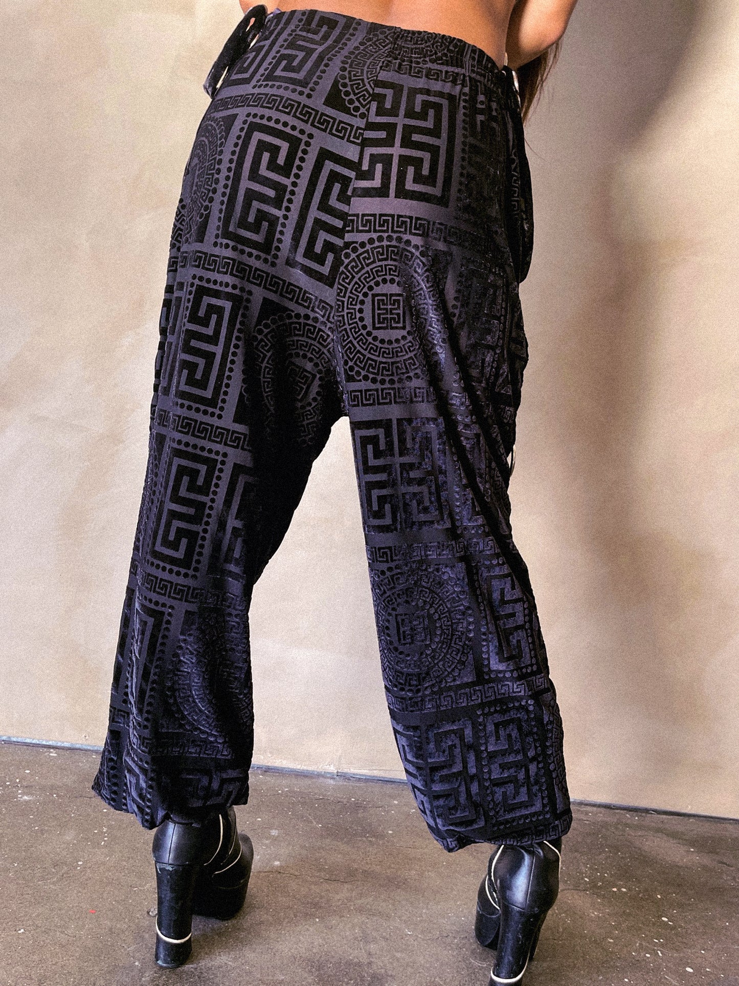 Onyx Unisex Joggers image 5