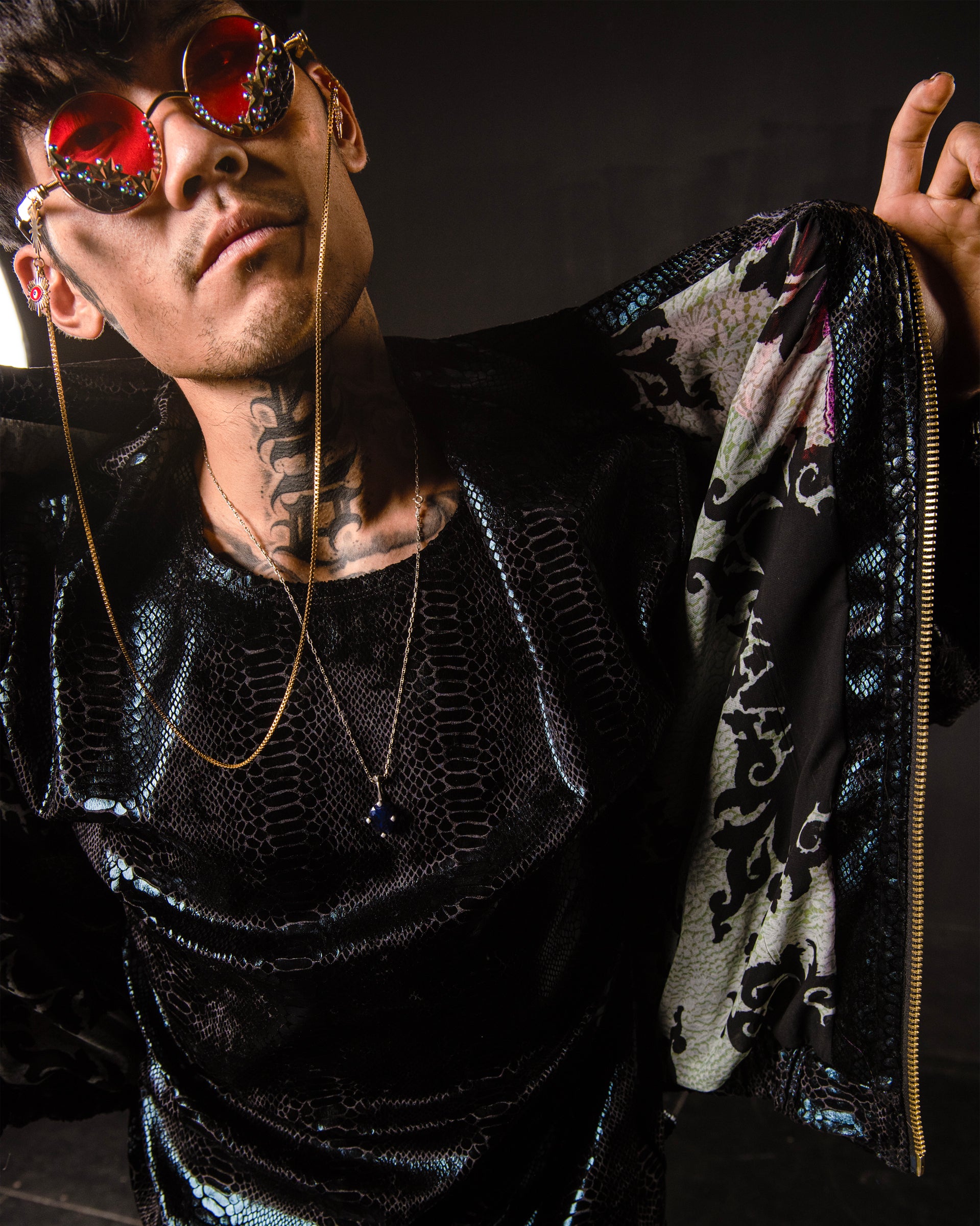 Medusa's Circle Shades - Red image 4