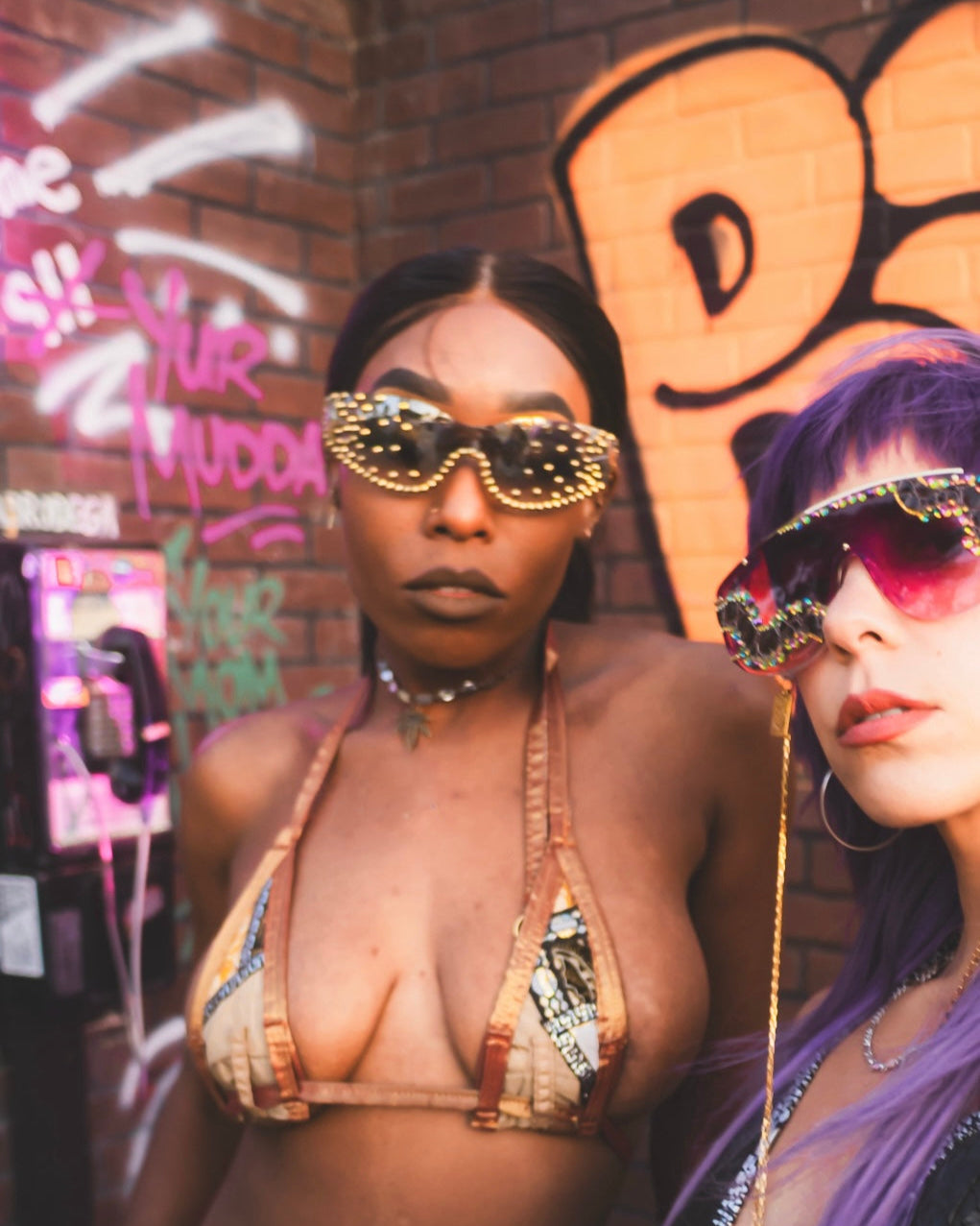 Smokey Duo-Chrome Diva Shades image 0